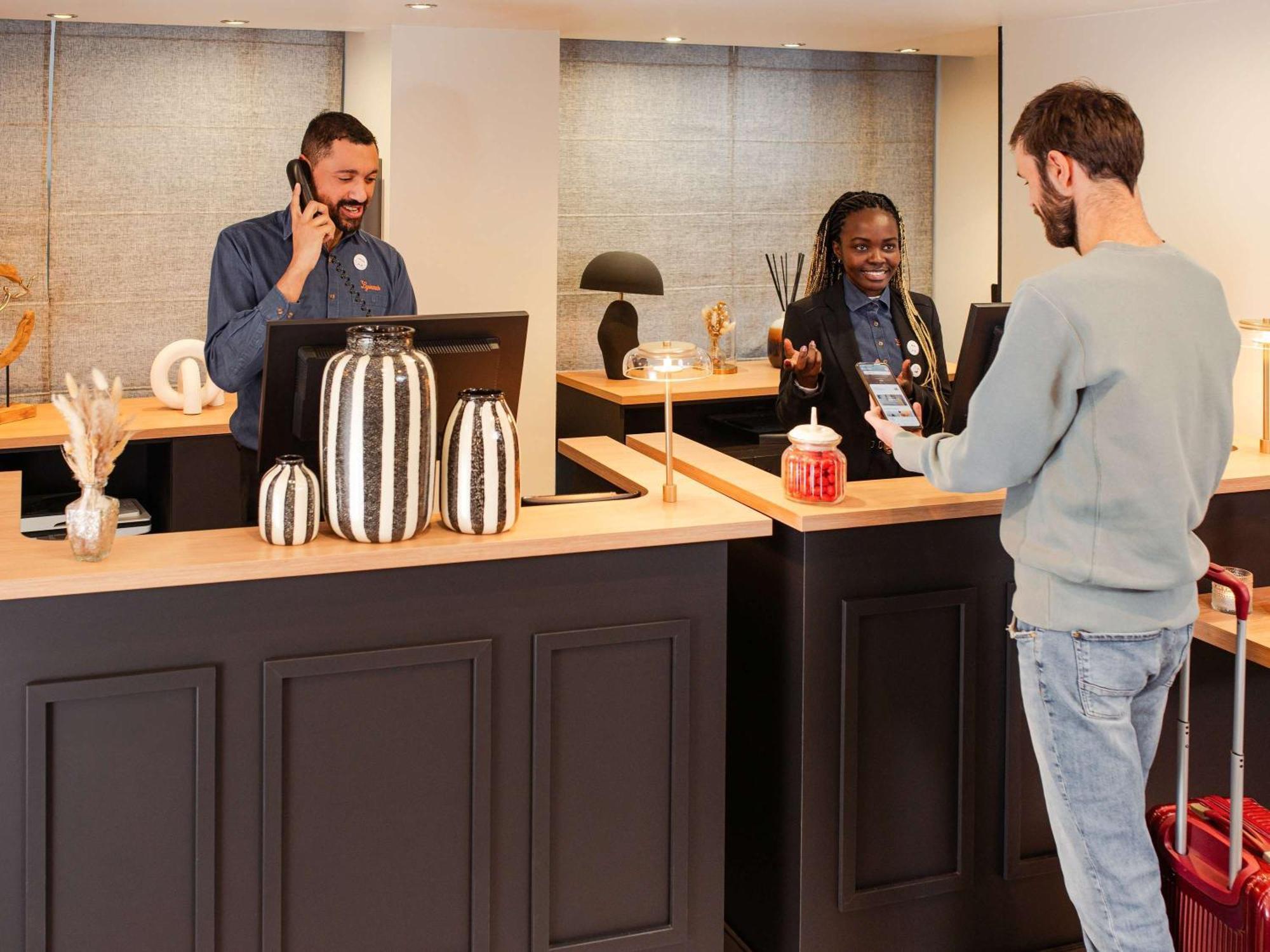 Mercure Lyon Centre Plaza Republique Экстерьер фото
