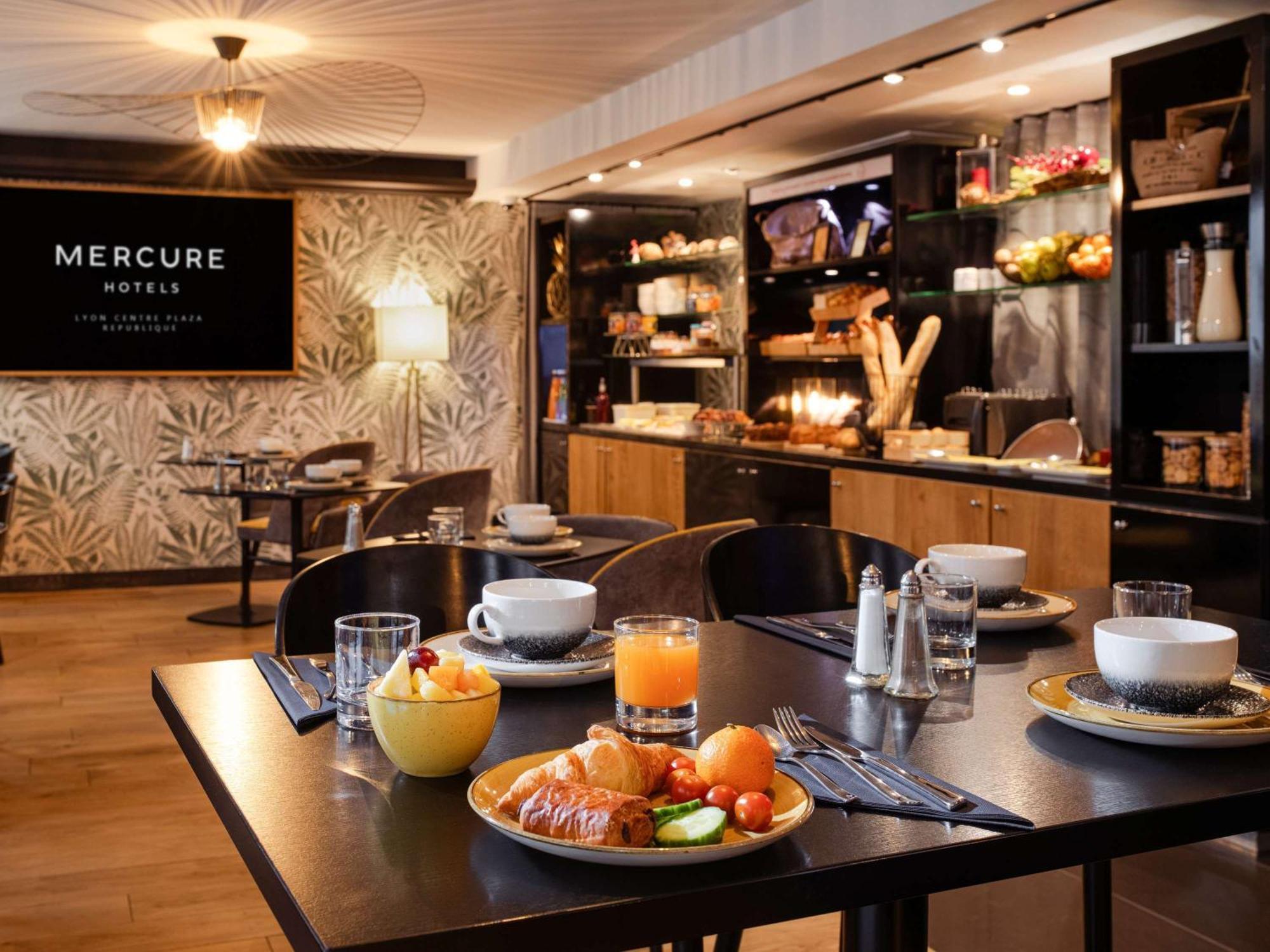 Mercure Lyon Centre Plaza Republique Экстерьер фото